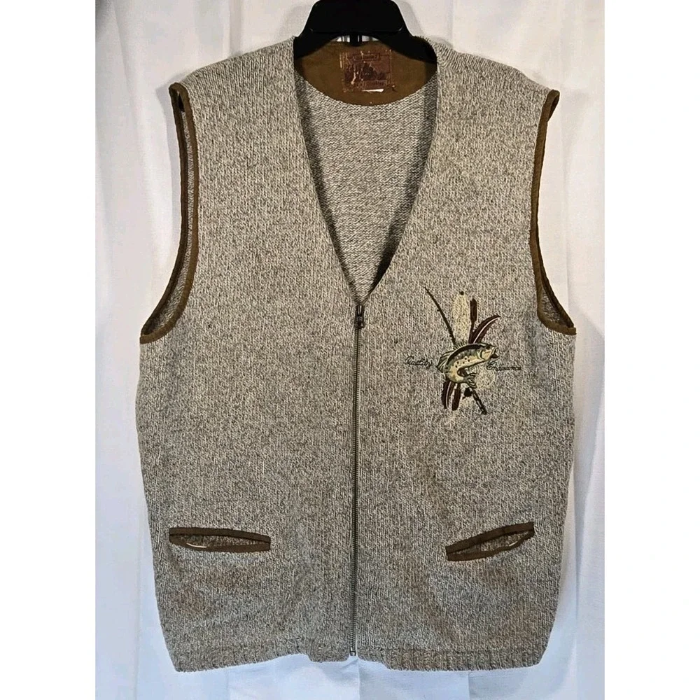 Vintage Unlimited Quest Embroidered Fishing Sweater Vest Size XL -‎ 48
